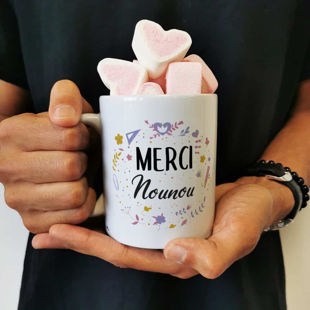 cadeau-Fin-annee-scolaire-merci-nounou-florale-mug-coeur-guimauve-mains.jpg