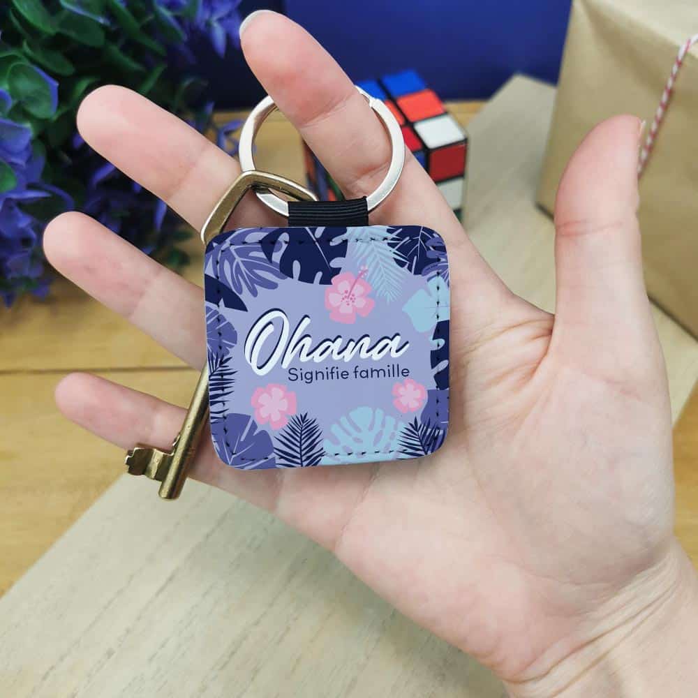 cadeau-Anniversaire-ohana-signifie-famille-porte-cle-carre-main.jpg